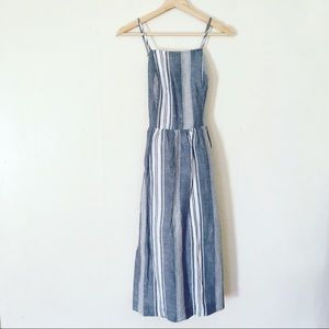 Midi Dress with Side Buttons • Abercrombie & Fitch S